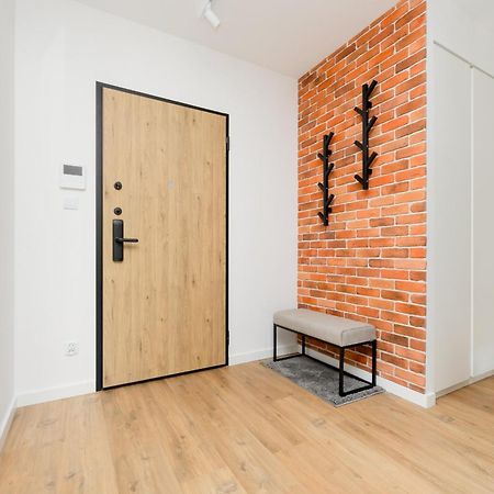 Komfortowy Apartament Dla 4 Osob Z Parkingiem By Noclegi Renters Varsovia Exterior foto